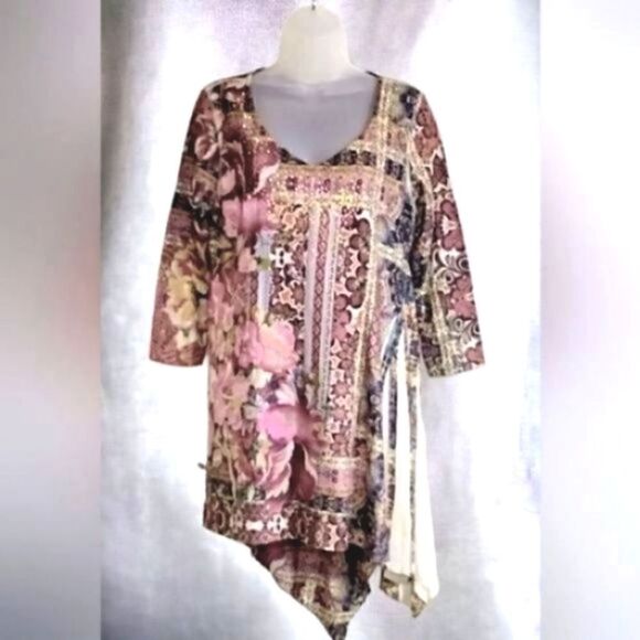 ONE WOR   TUNIC/TOP Printed Knit 3/4 Sleeved ASYMMETRICAL Embellished Sz MEDIUM - Picture 4 of 16